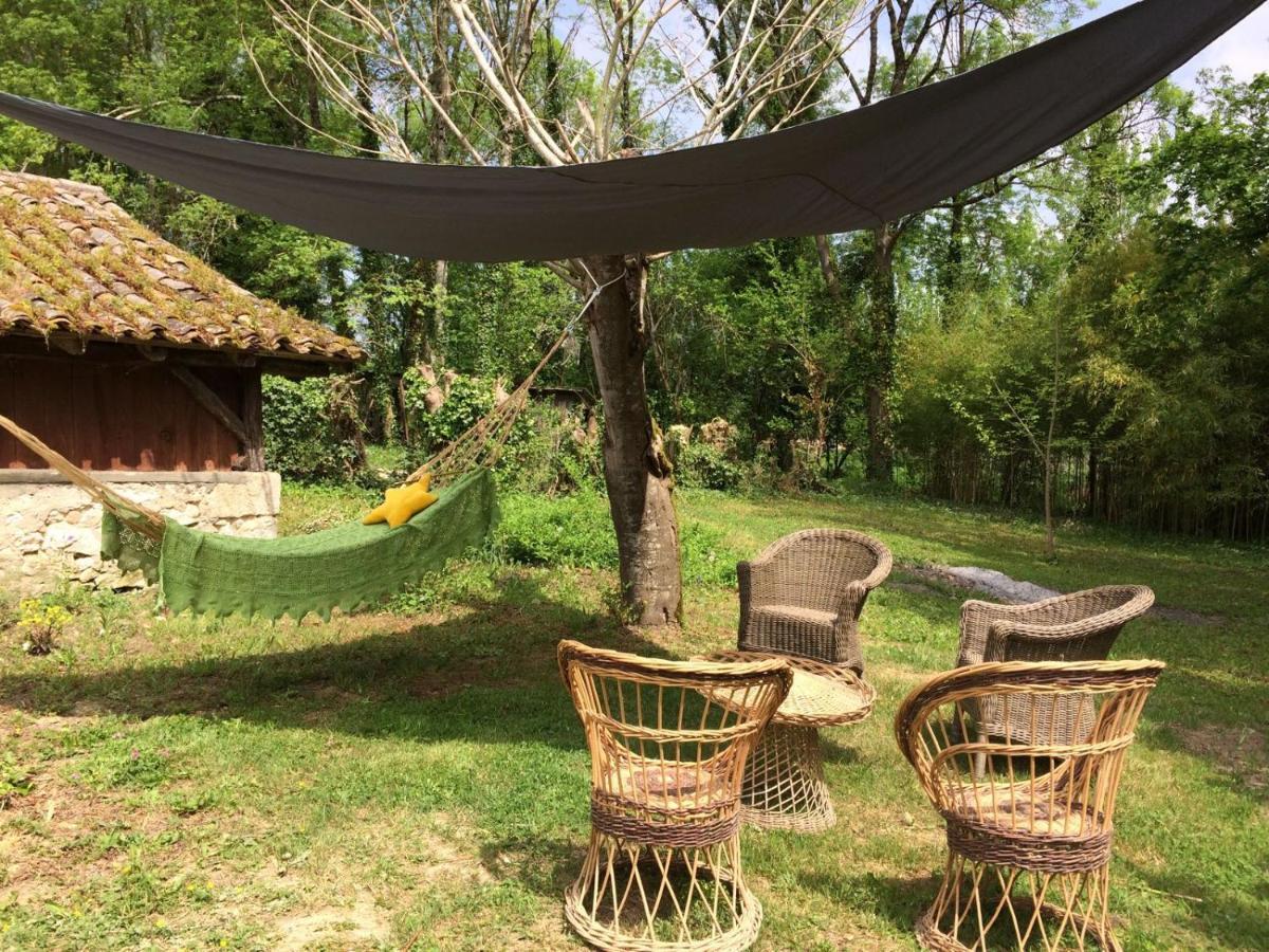 Mazieres  Le Moulin Scalagrand Bed & Breakfast エクステリア 写真