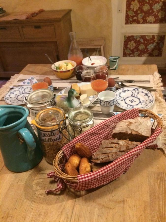 Mazieres  Le Moulin Scalagrand Bed & Breakfast エクステリア 写真